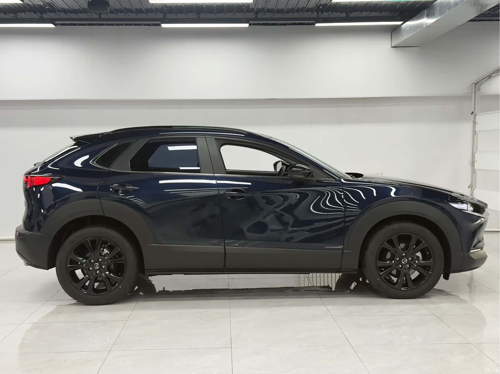 Mazda CX-30, 2023 6