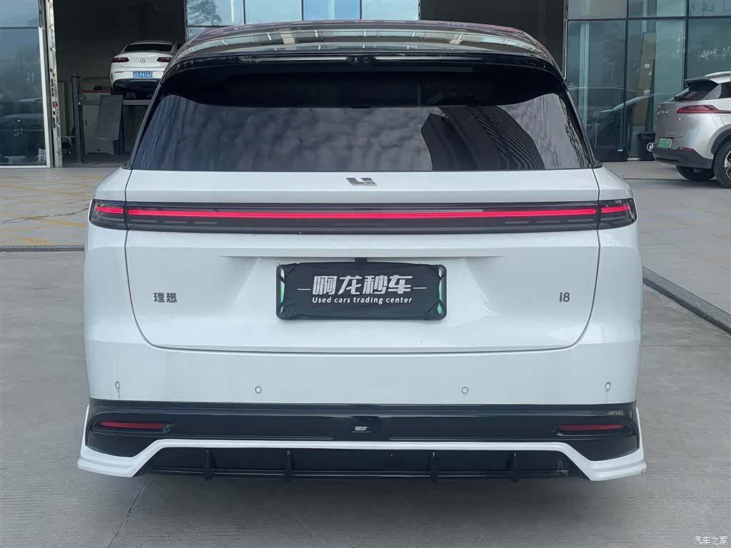 Li Auto i8, 2025 11