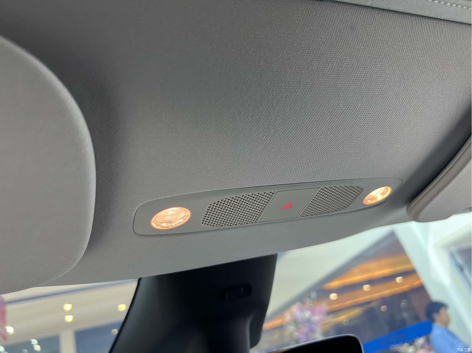 Tesla Model Y, 2024 23