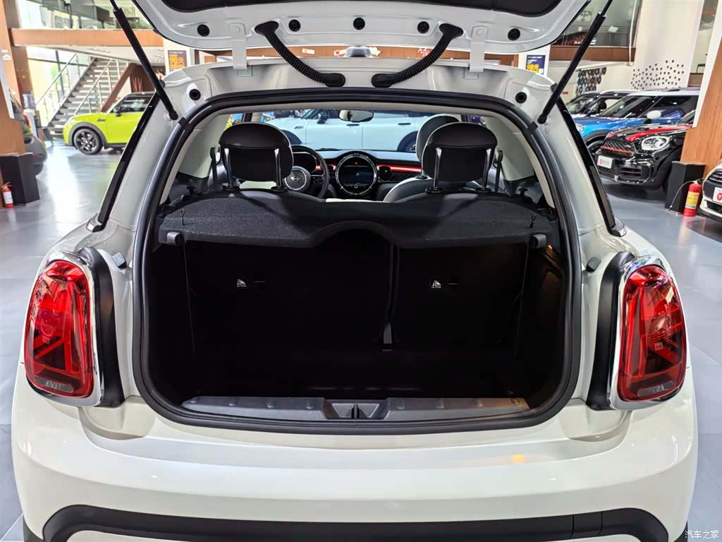 Mini ONE, 2023 17