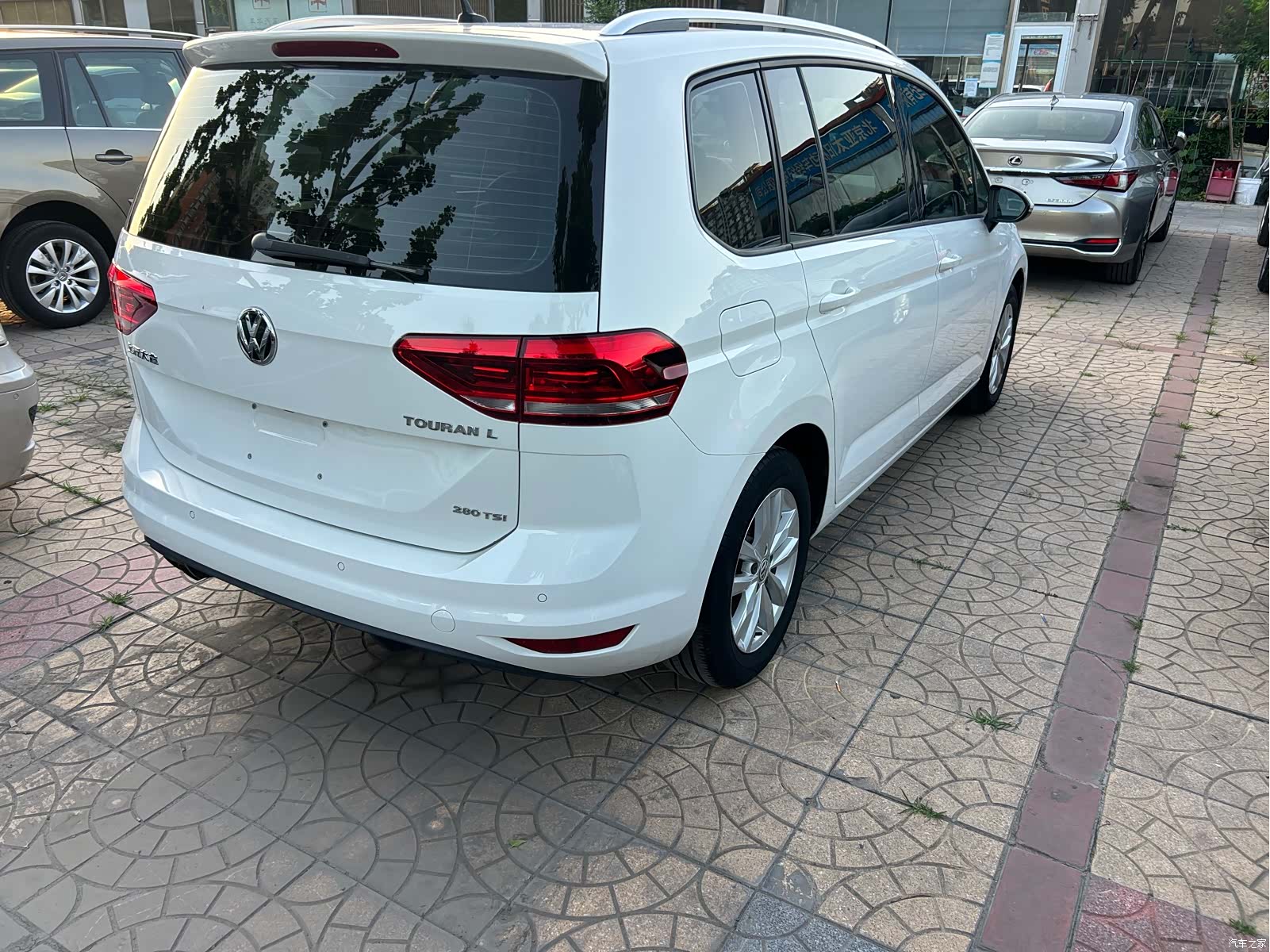 Volkswagen L, 2016 4
