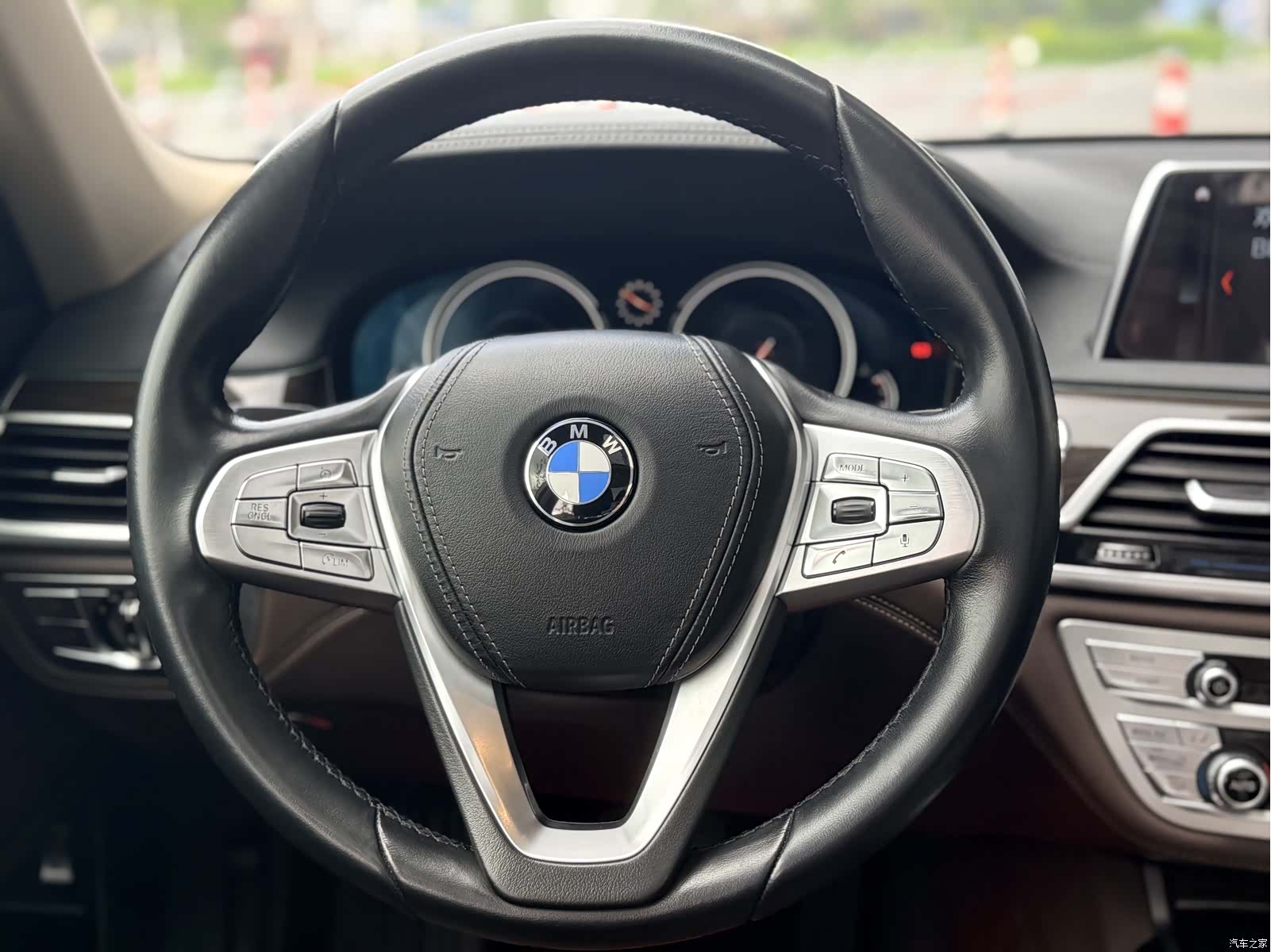BMW 7 Series, 2017 19