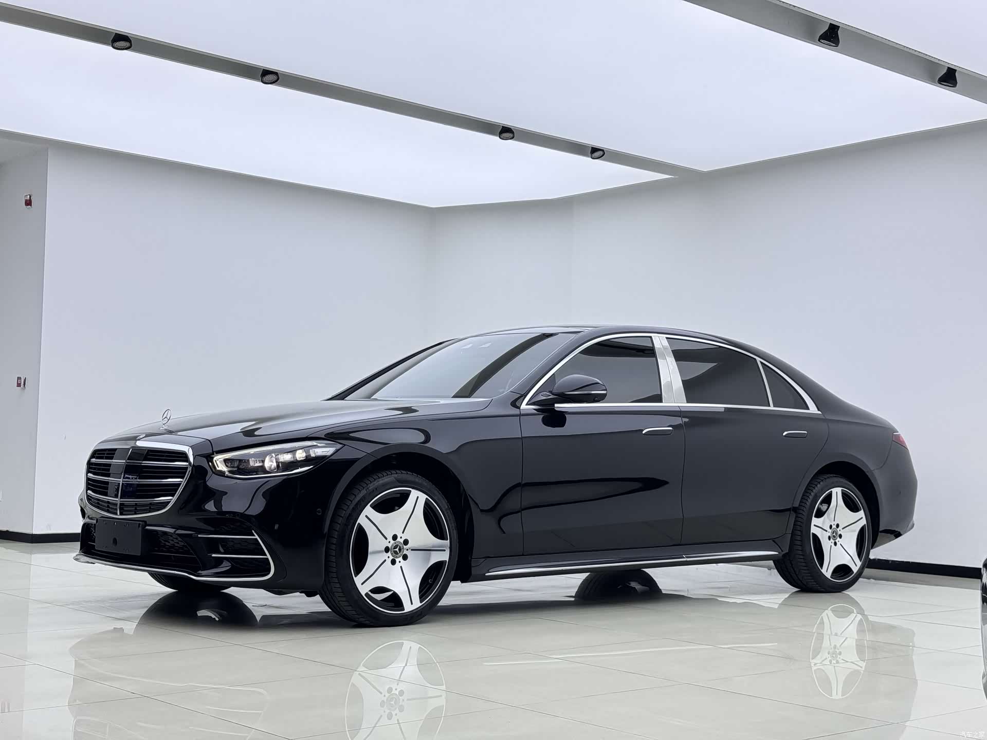 Mercedes-Benz S-Class, 2023 1