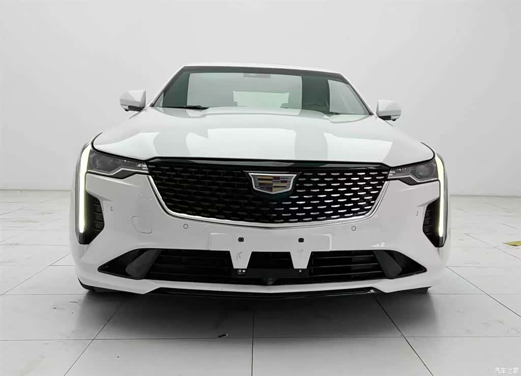 Cadillac CT4, 2021 2