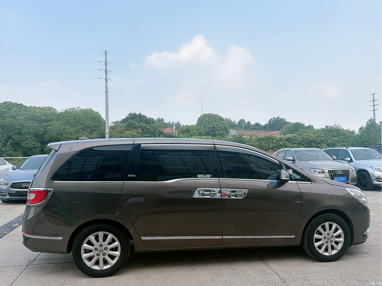 Buick GL8, 2013 4