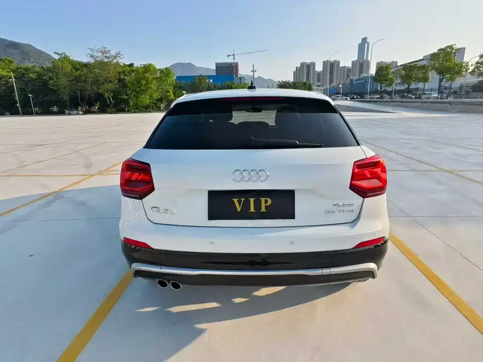Audi Q2L Audi Q2L