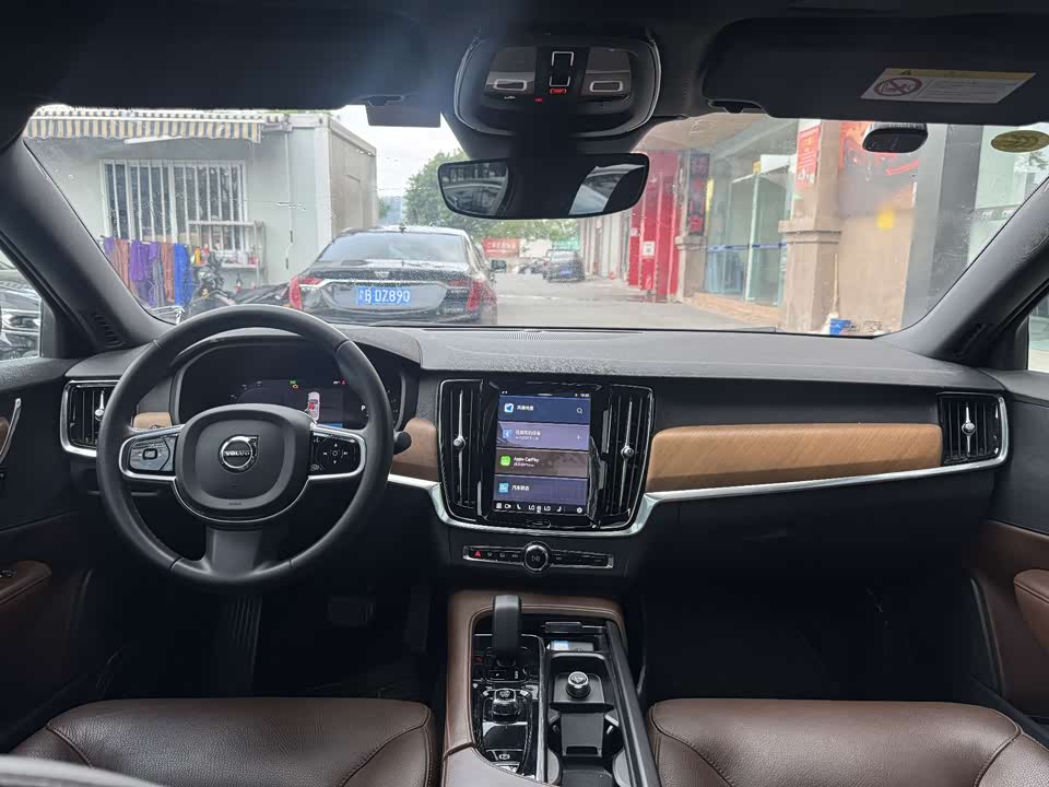 Volvo S90