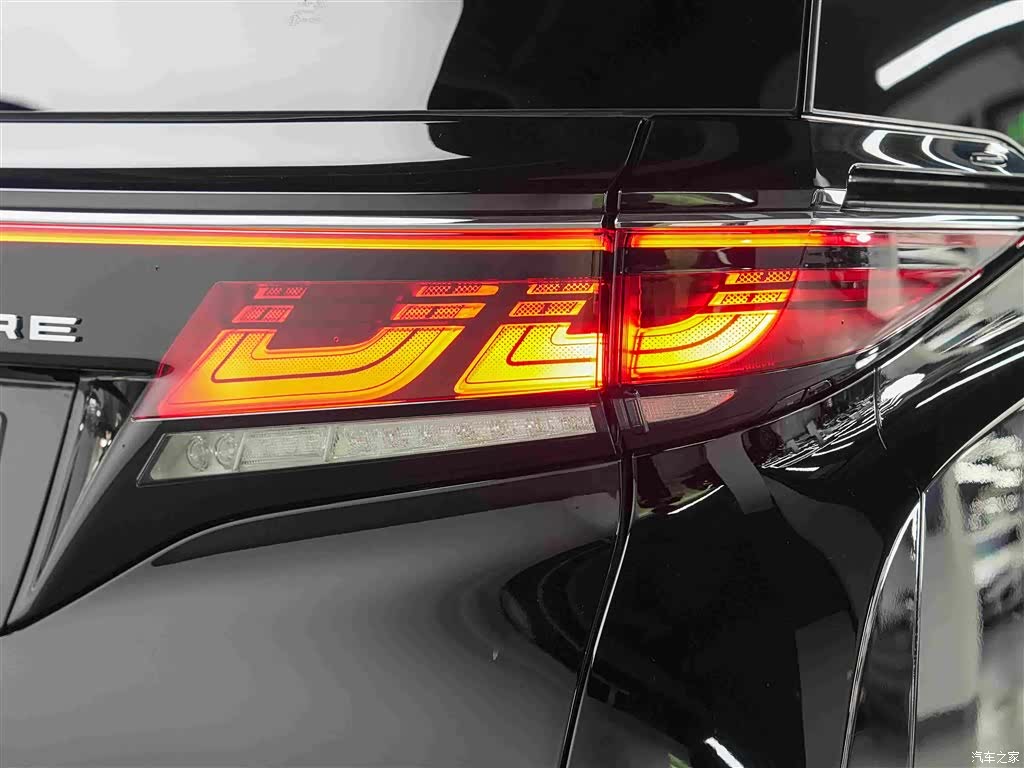 Toyota Vellfire, 2025 14