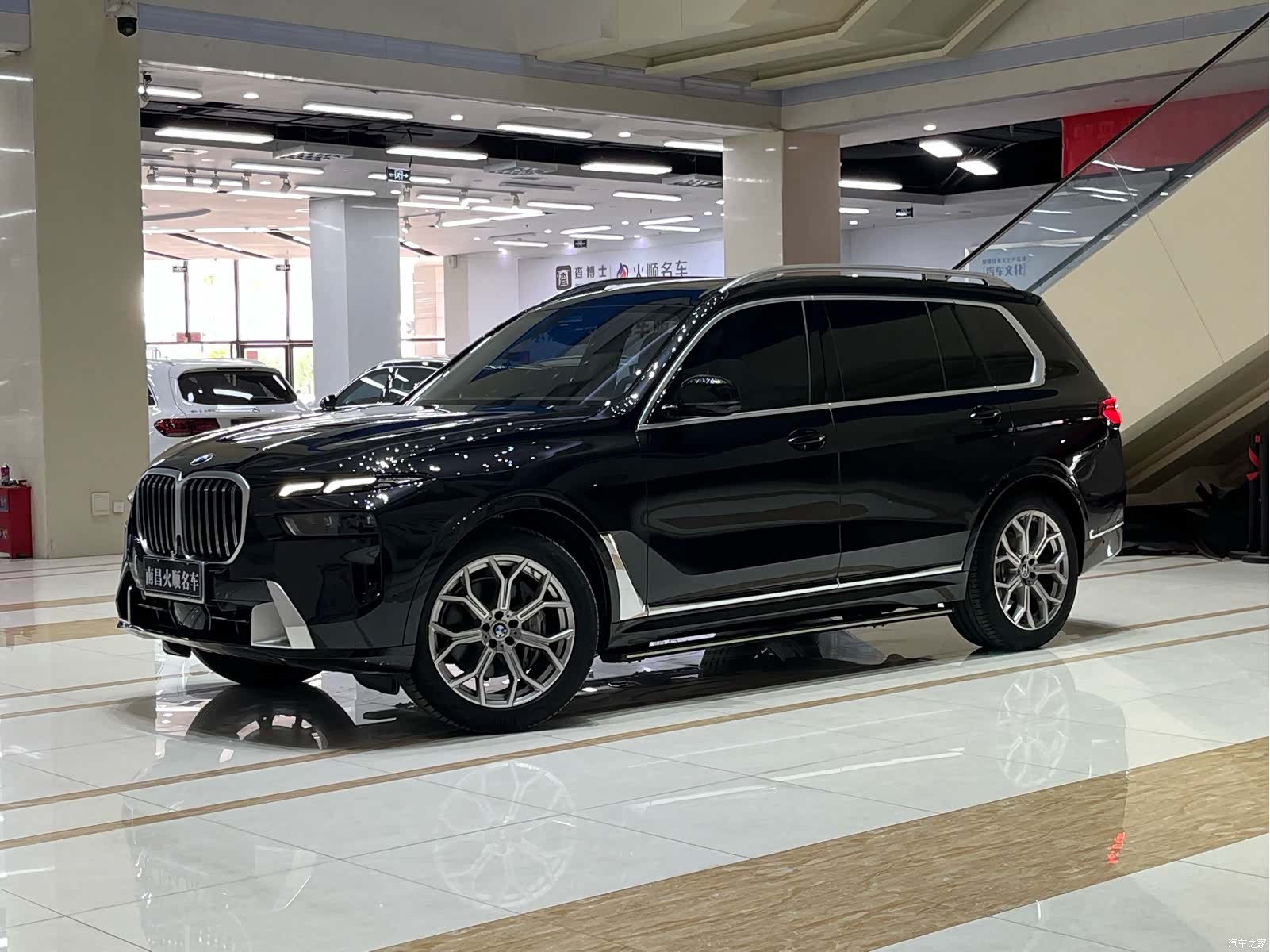 BMW X7, 2023 1