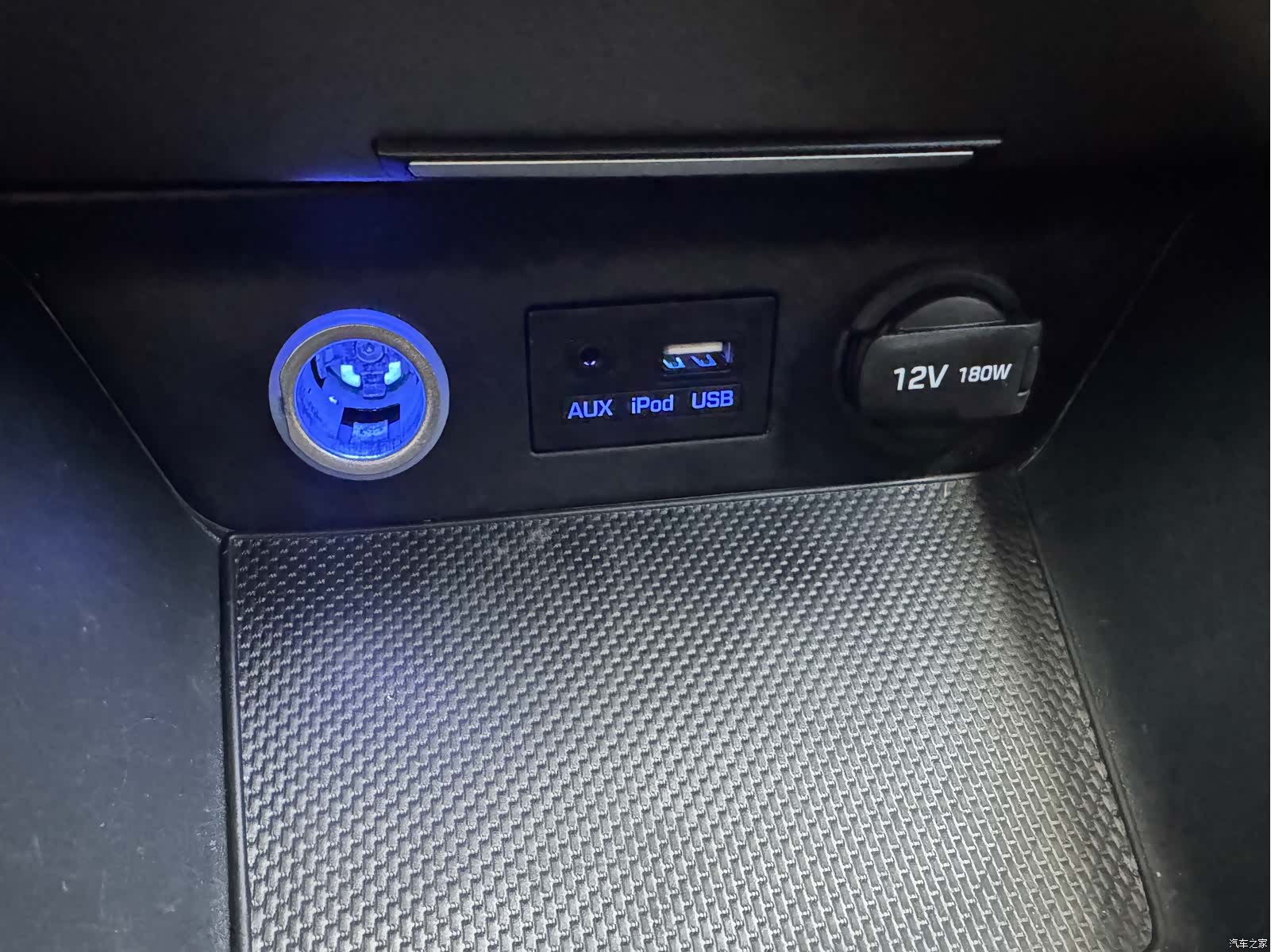 Hyundai GLS, 2015 15