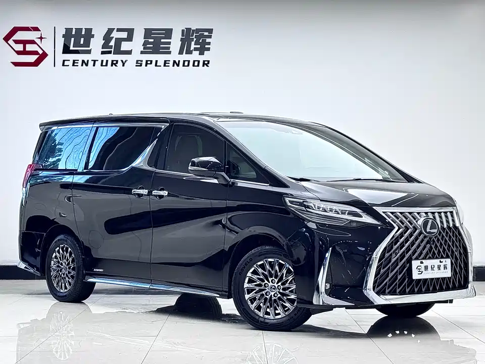 Lexus LM