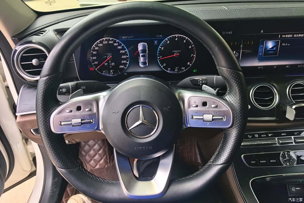 Mercedes-Benz E-Class, 2019 15