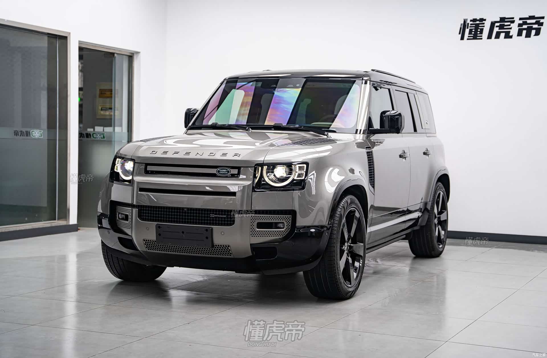 Land Rover Defender, 2021 1