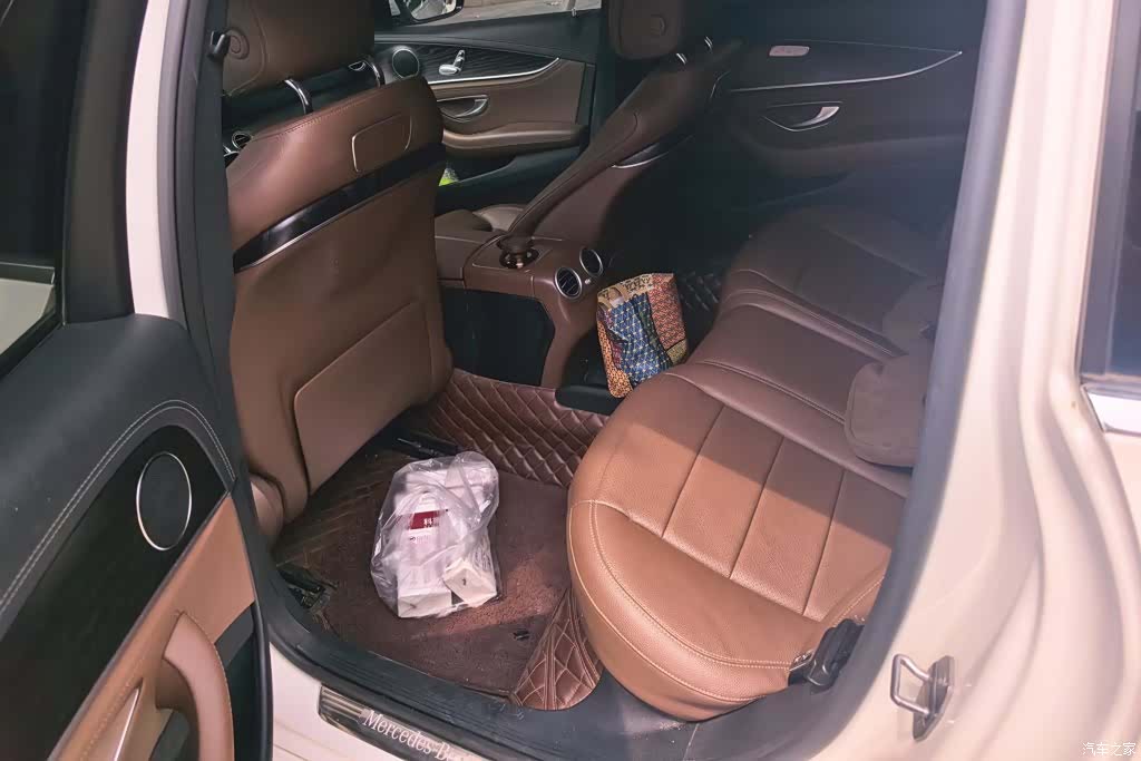 Mercedes-Benz E-Class, 2019 11