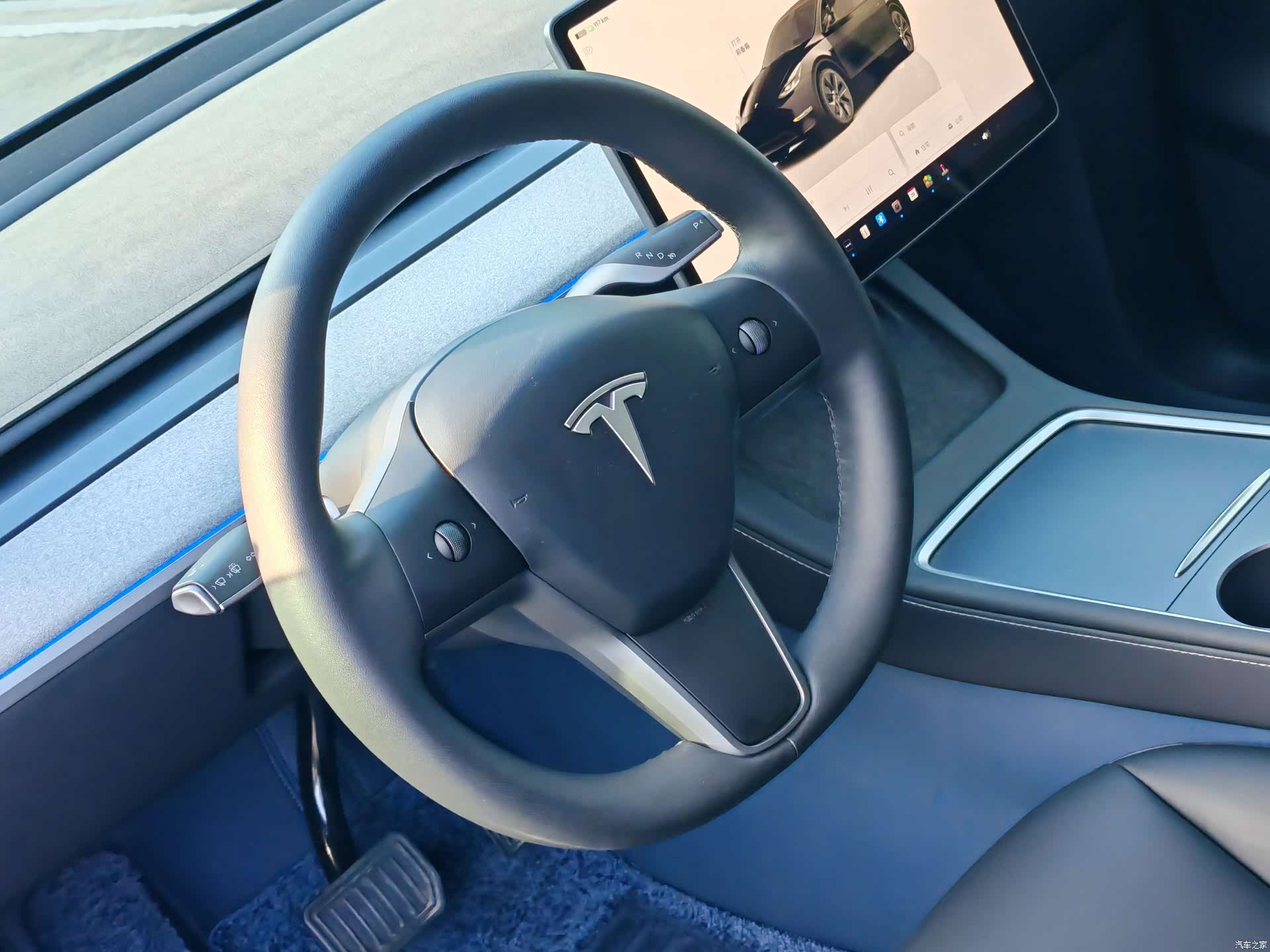 Tesla Model Y, 2024 6