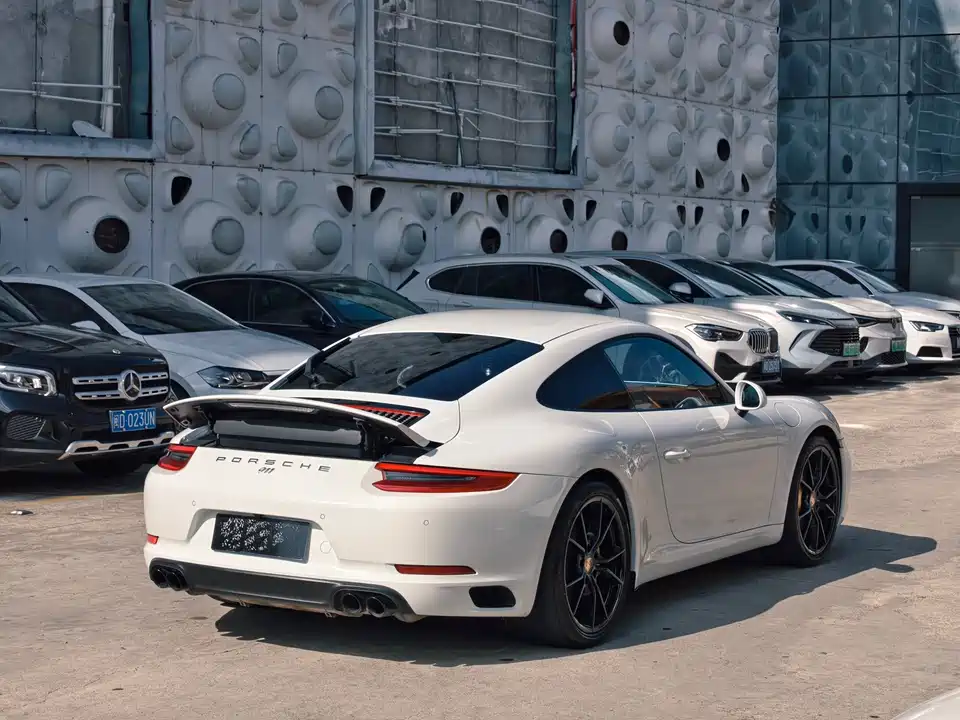 Porsche 911