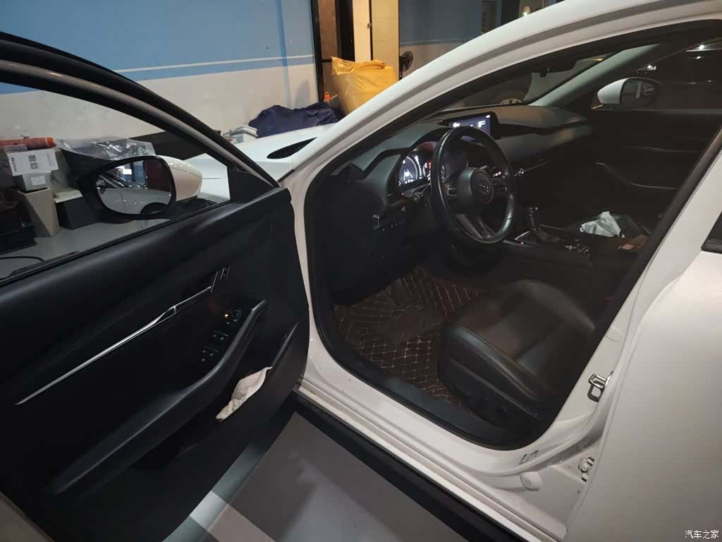 Mazda Mazda3, 2021 14