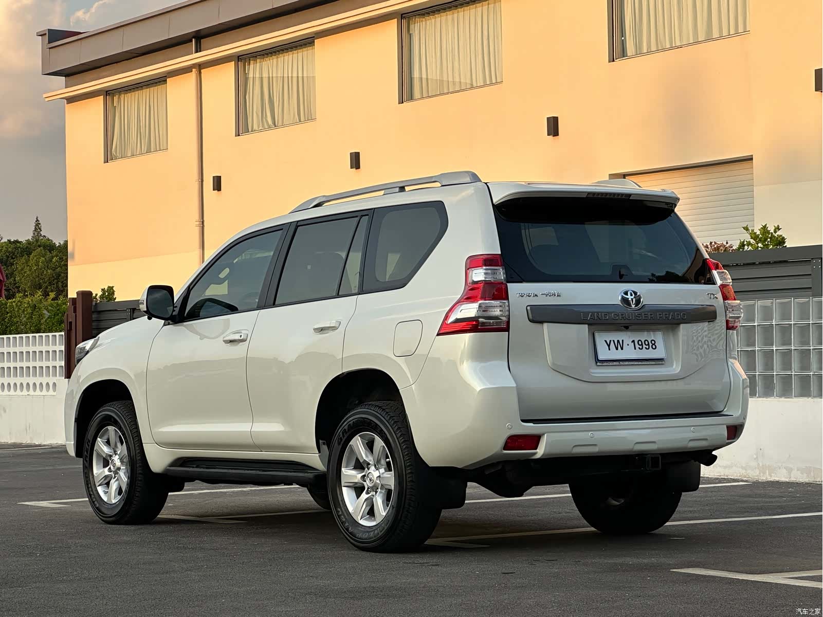 Toyota Prado, 2016 3