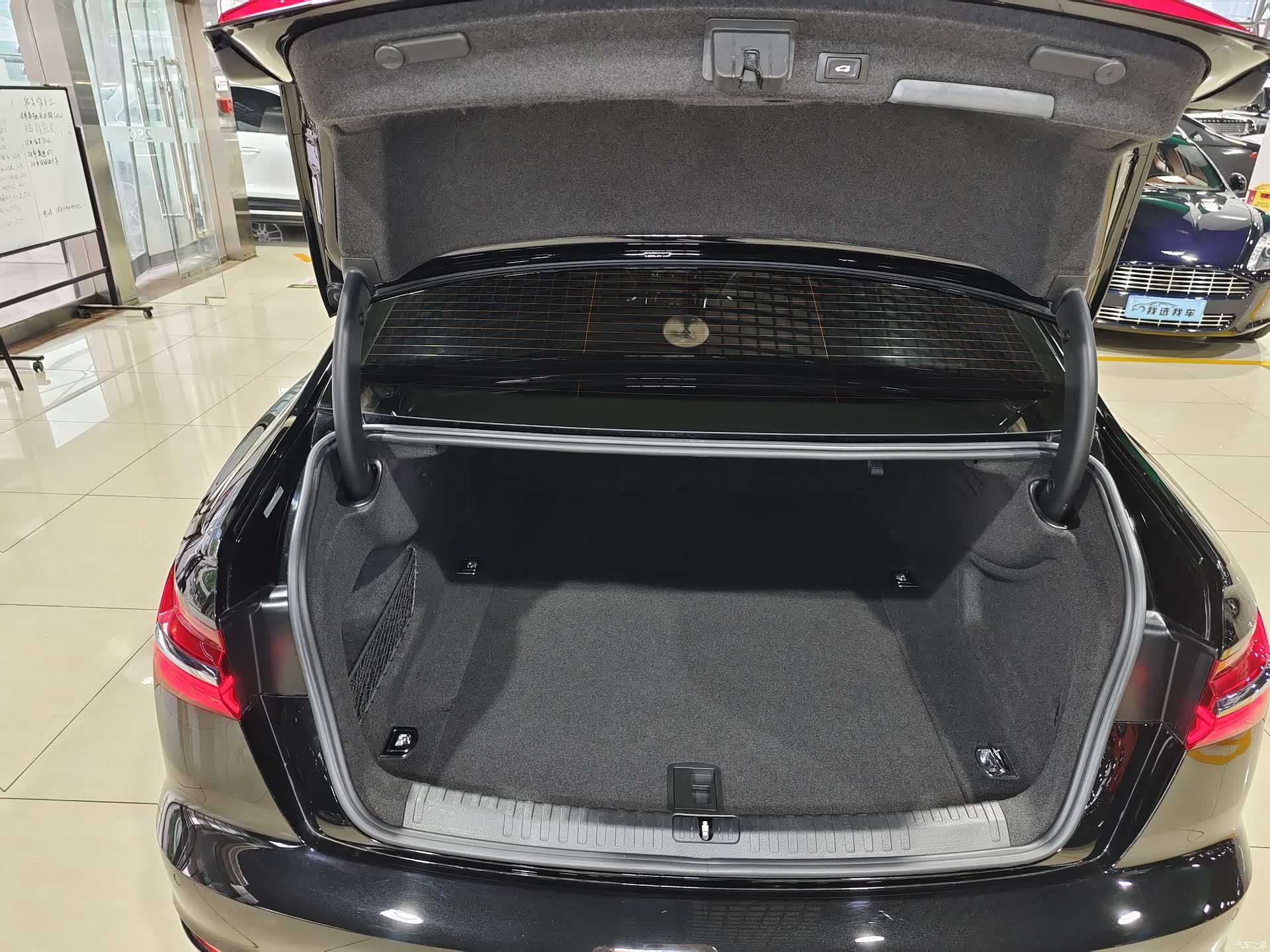 Audi A6L, 2019 16