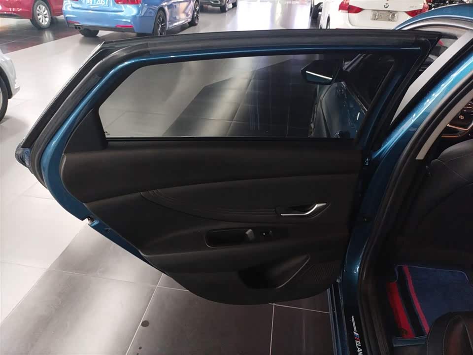 Hyundai Elantra Hyundai Elantra