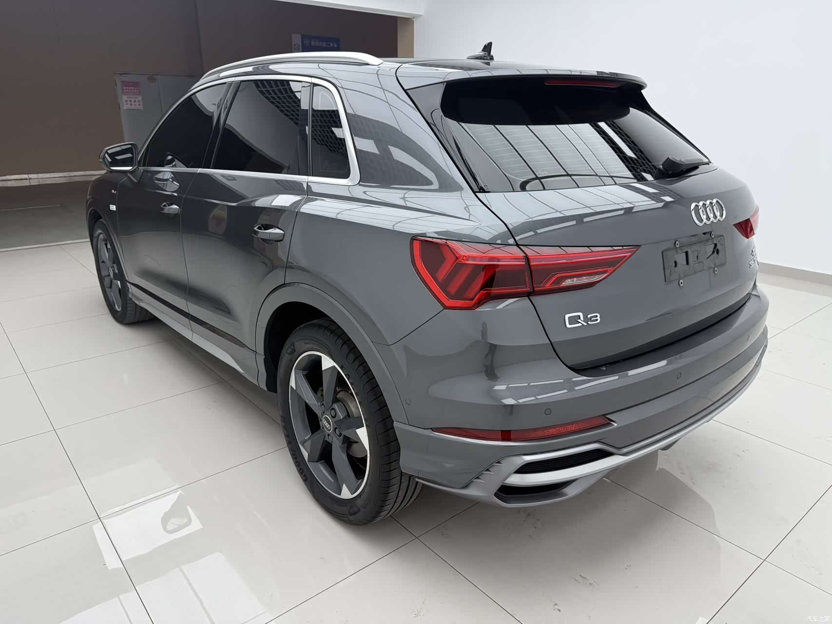 Audi Q3, 2022 4