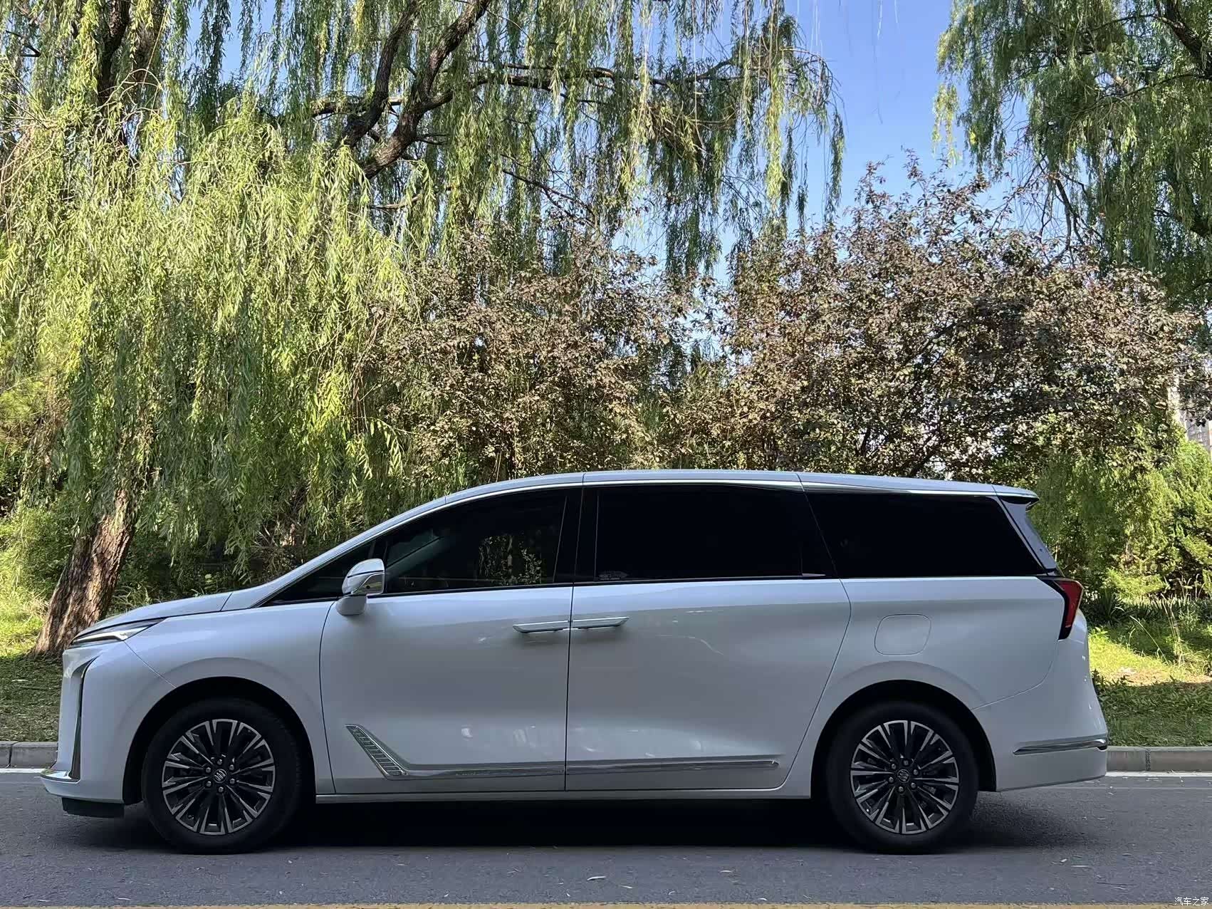 Buick GL8, 2024 2