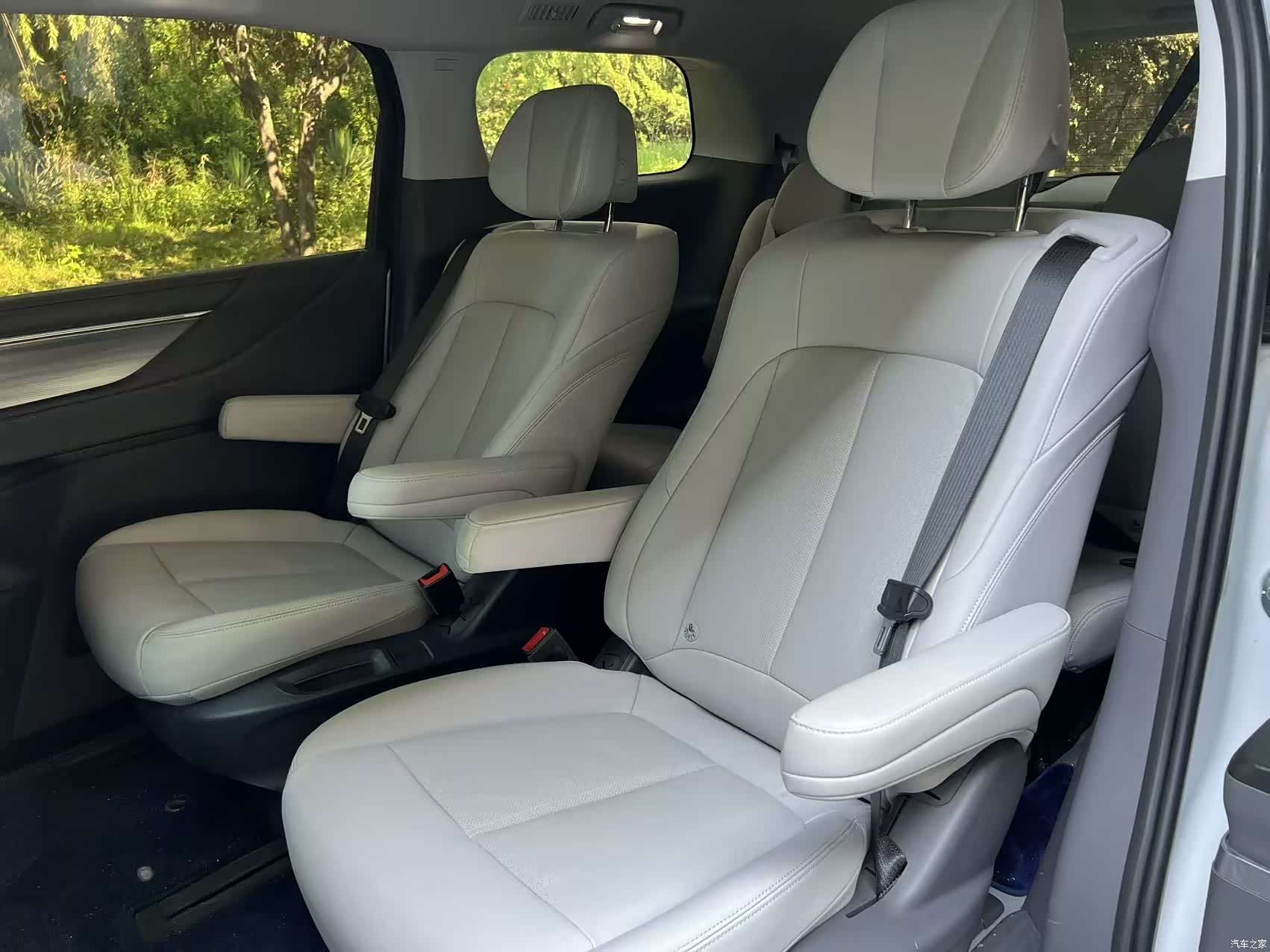 Buick GL8, 2024 7