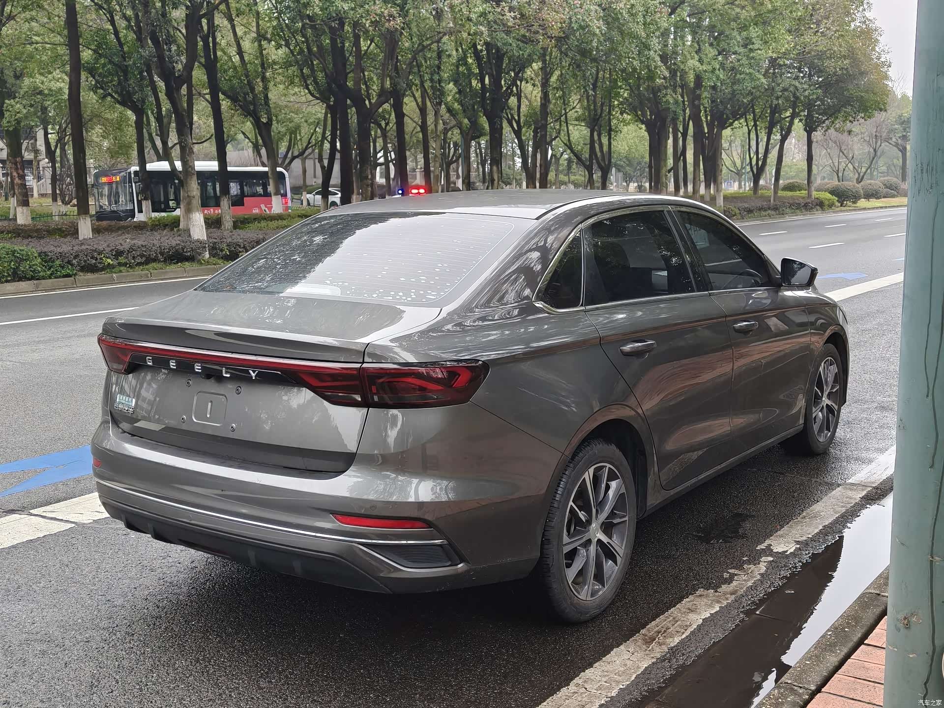 Geely Emgrand, 2023 7