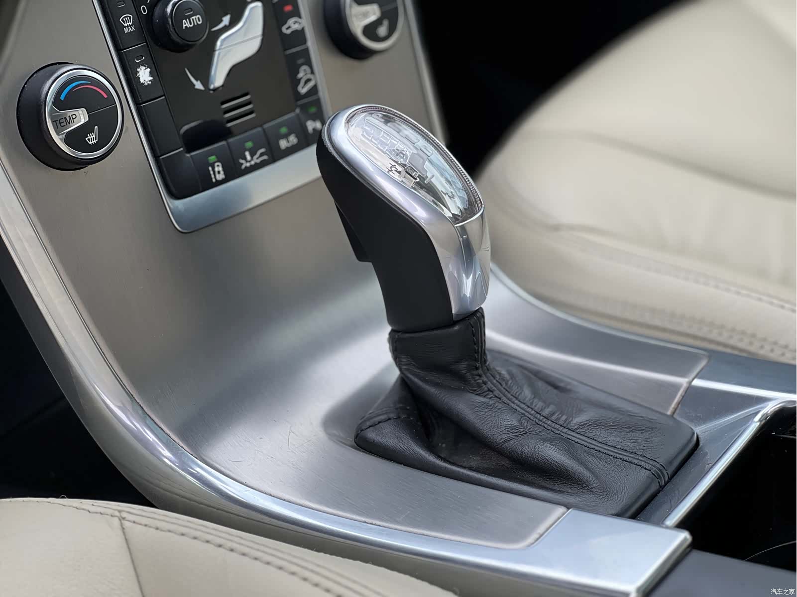 Volvo XC60, 2012 14