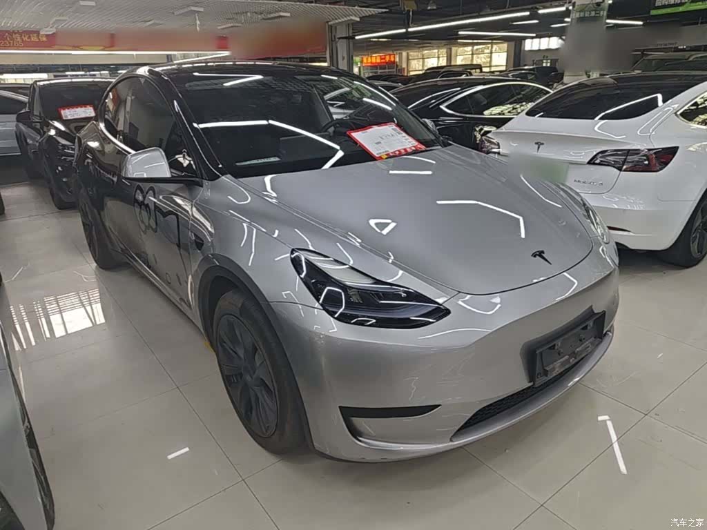 Tesla Model Y, 2024 4