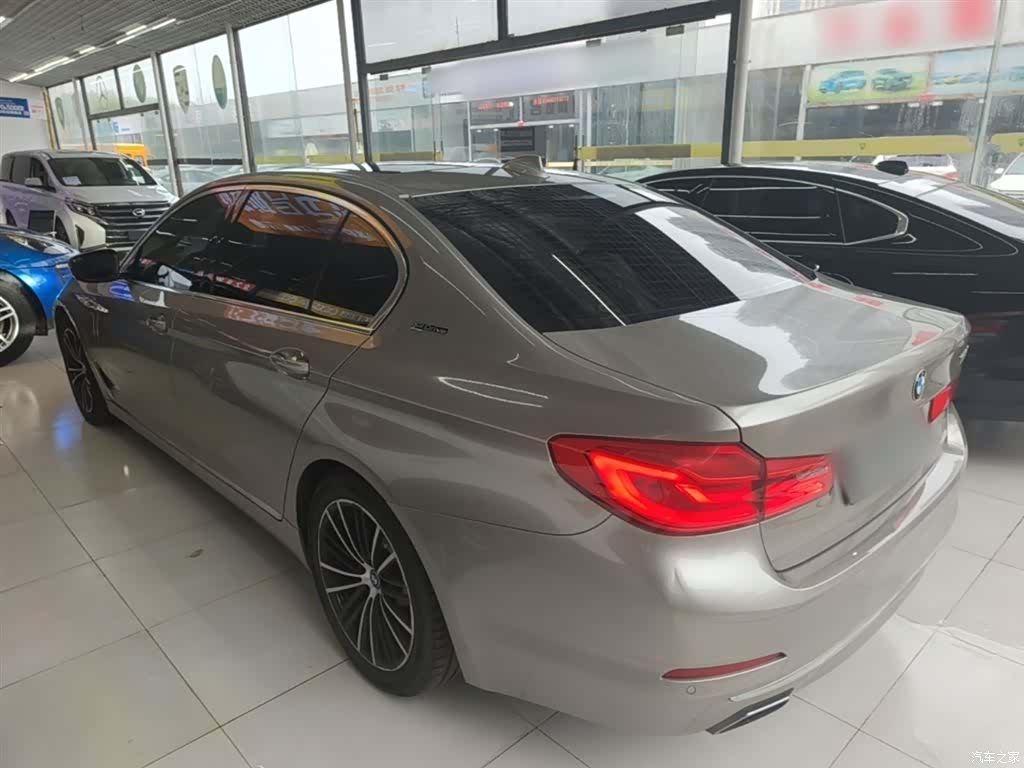 BMW 5 Series, 2018 все фото