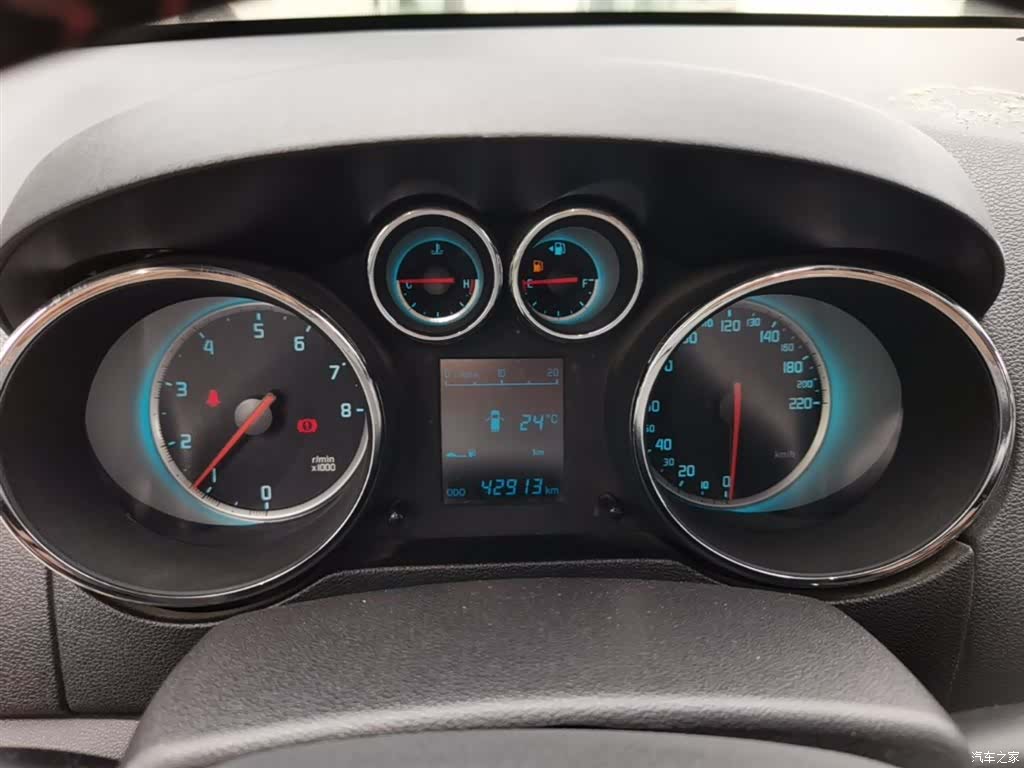 Changan CS35, 2015 12