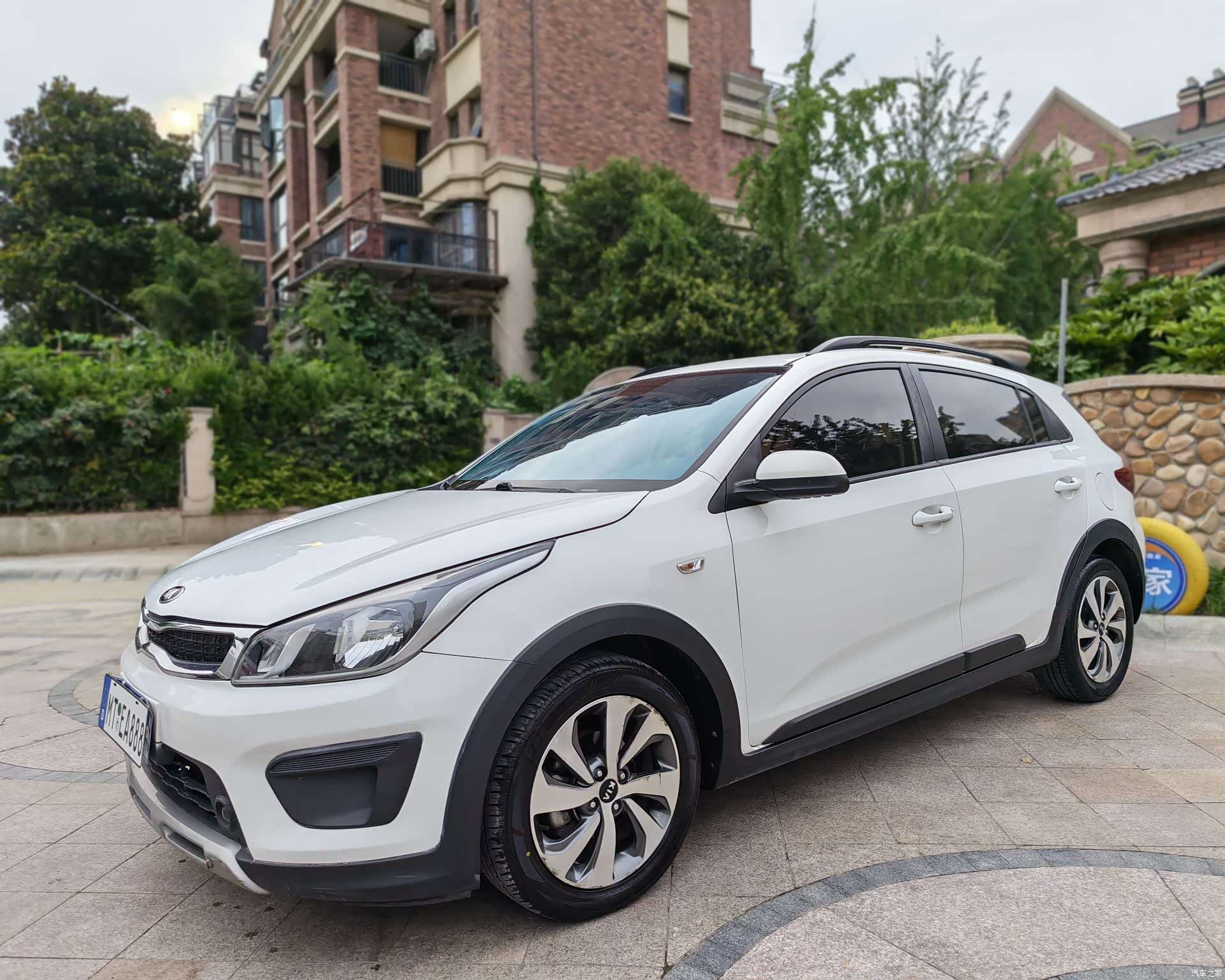 Kia KX, 2017 1