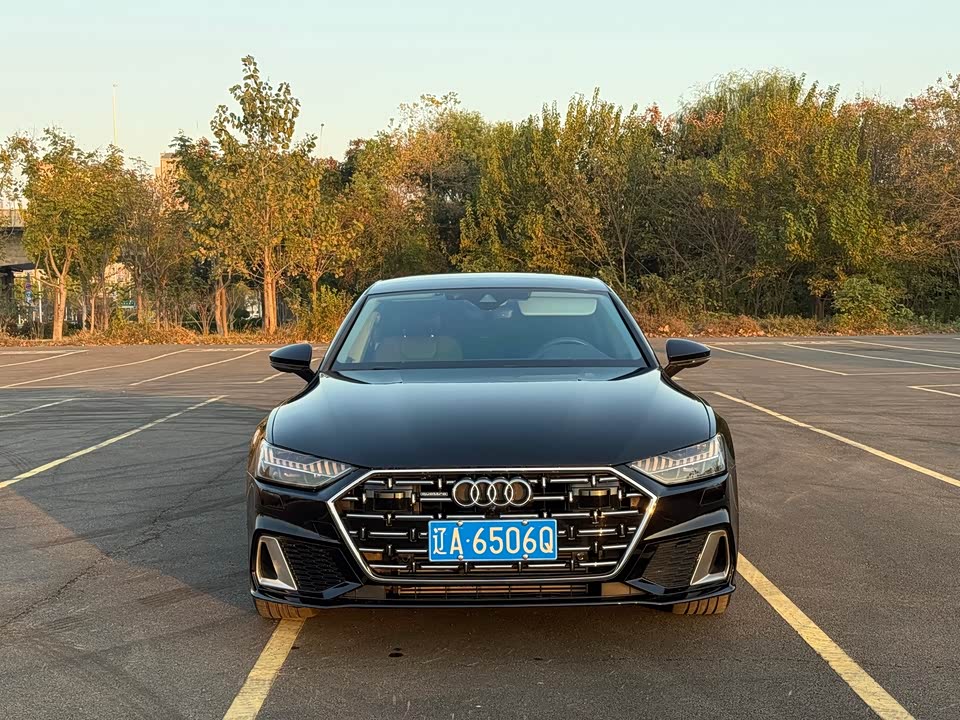 Audi A7L