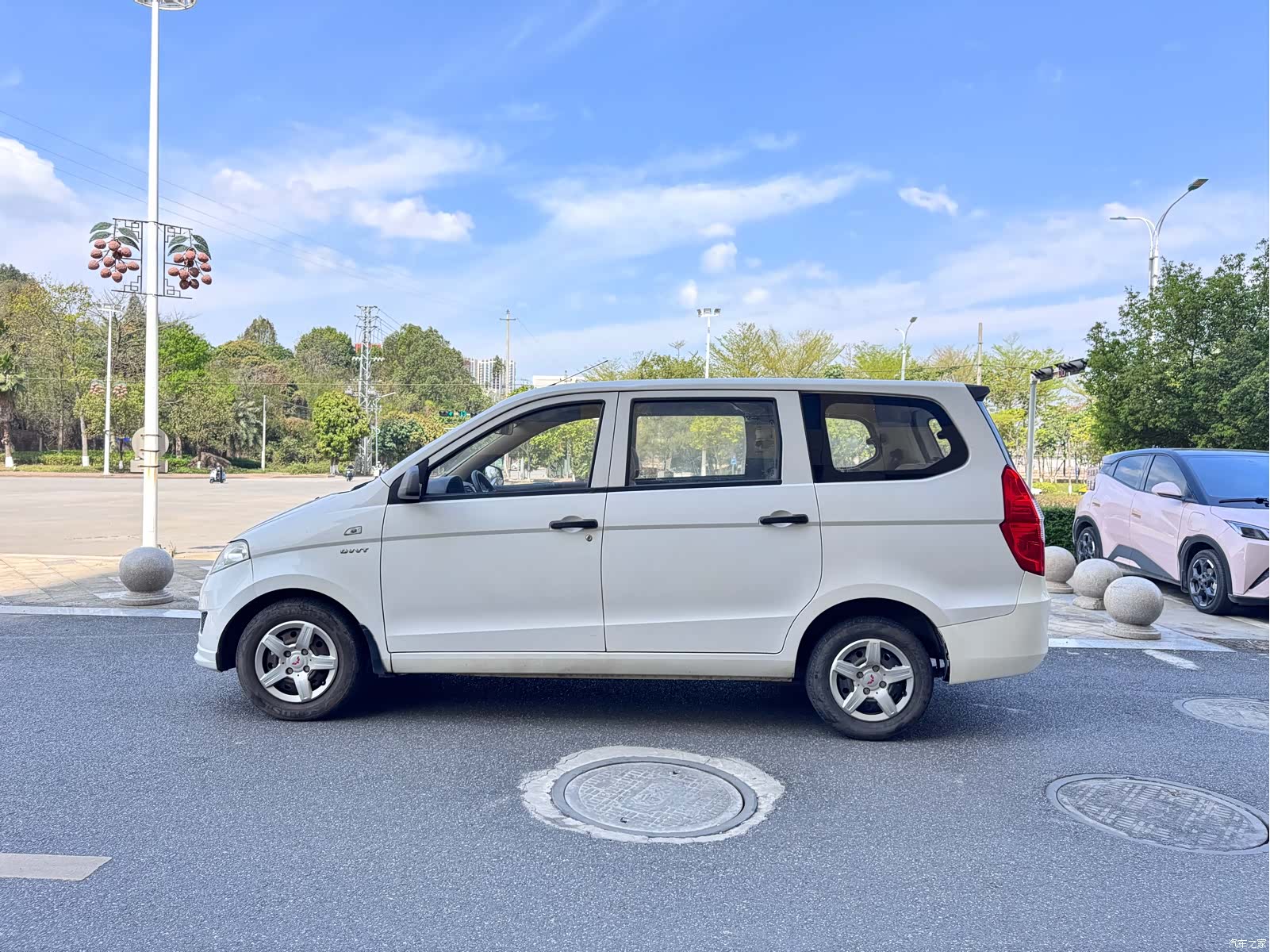 Wuling Hongguang, 2016 7