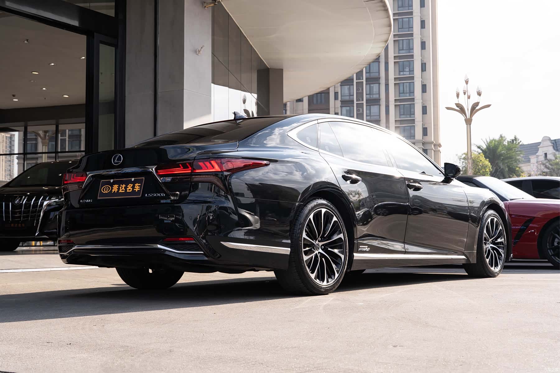 Lexus LS, 2023 3