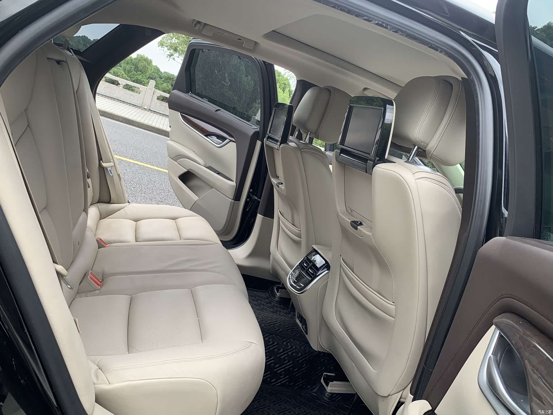 Cadillac XTS, 2014 12