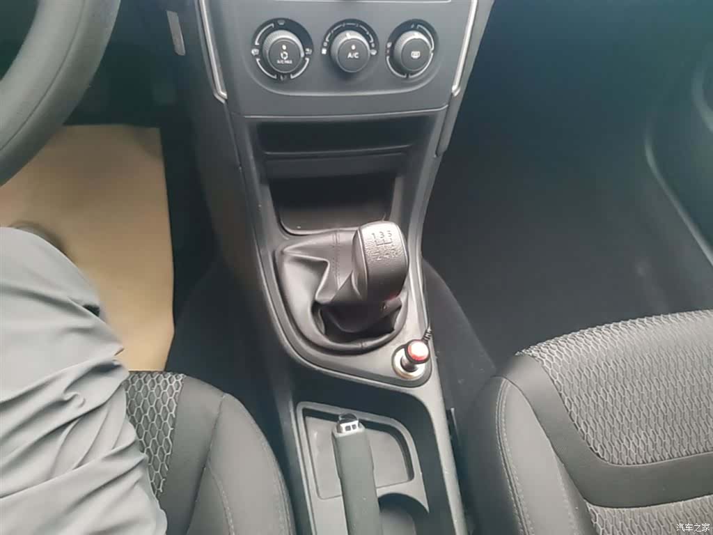 Peugeot 308, 2016 13