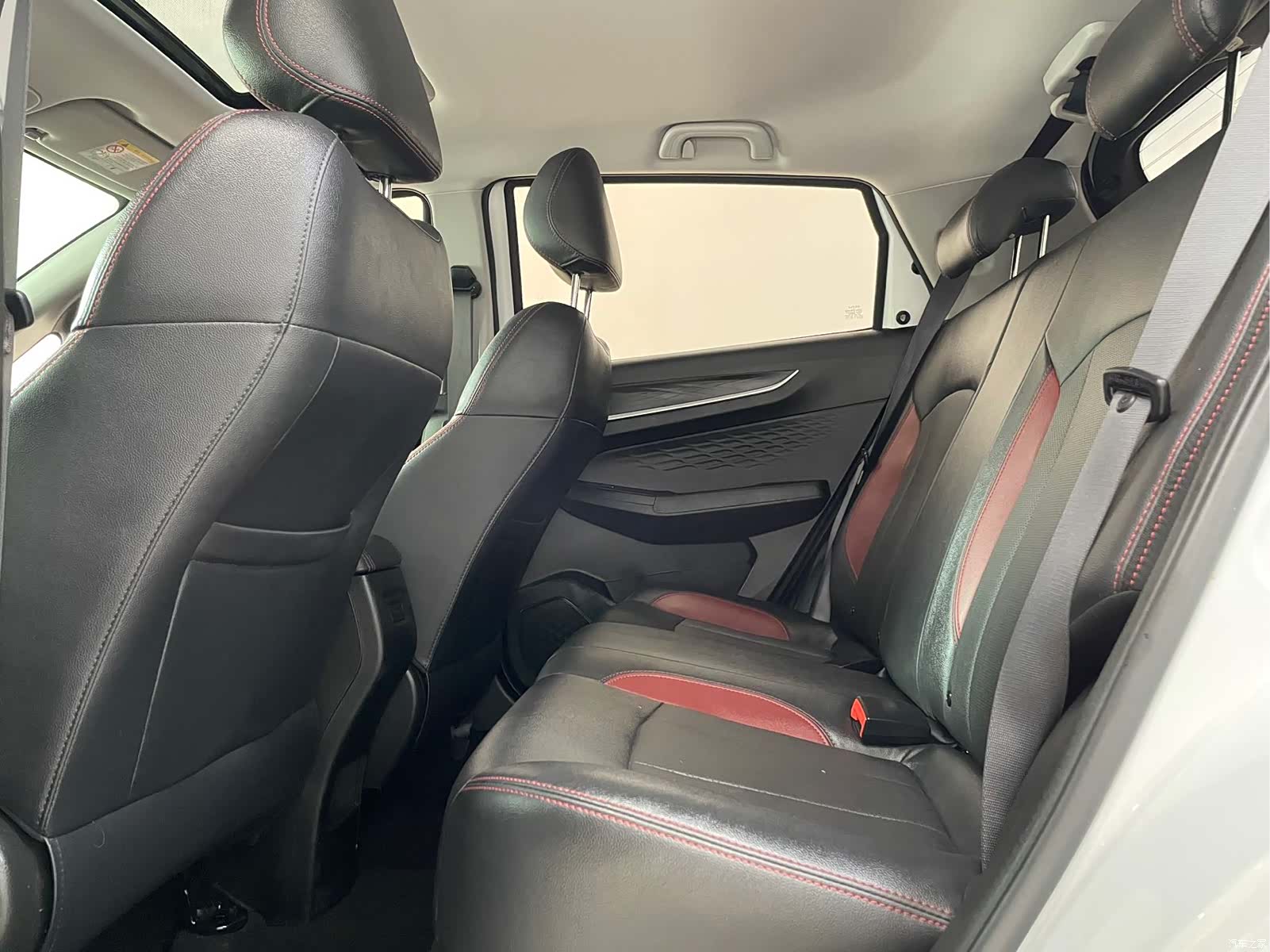 Geely X3, 2022 11