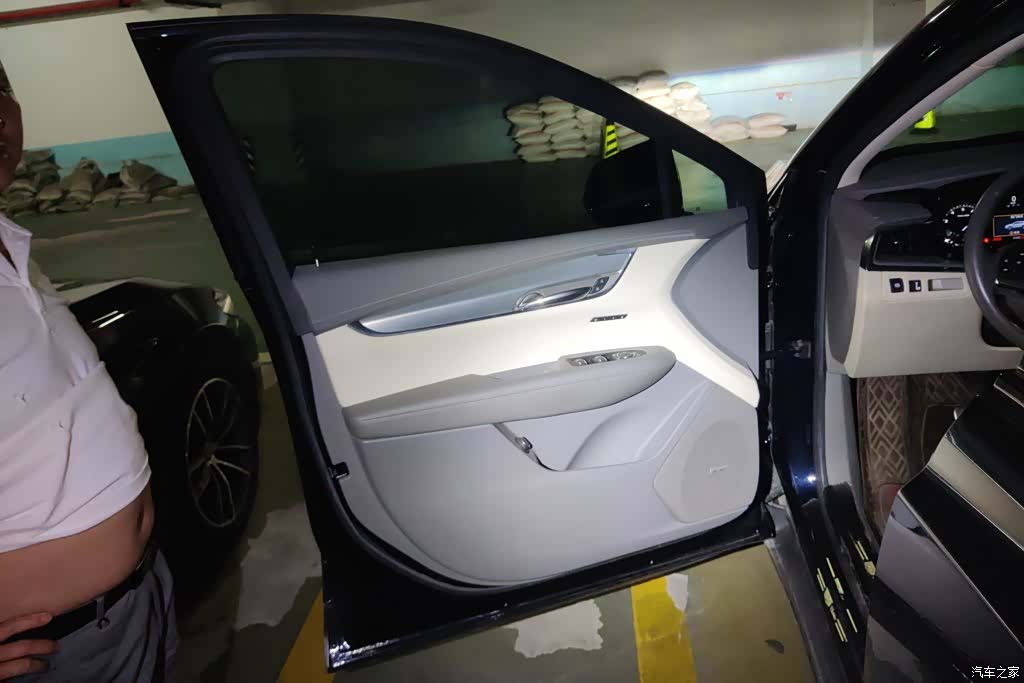 Cadillac XT5, 2024 7
