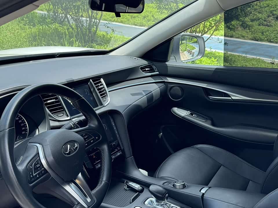 Infiniti QX50