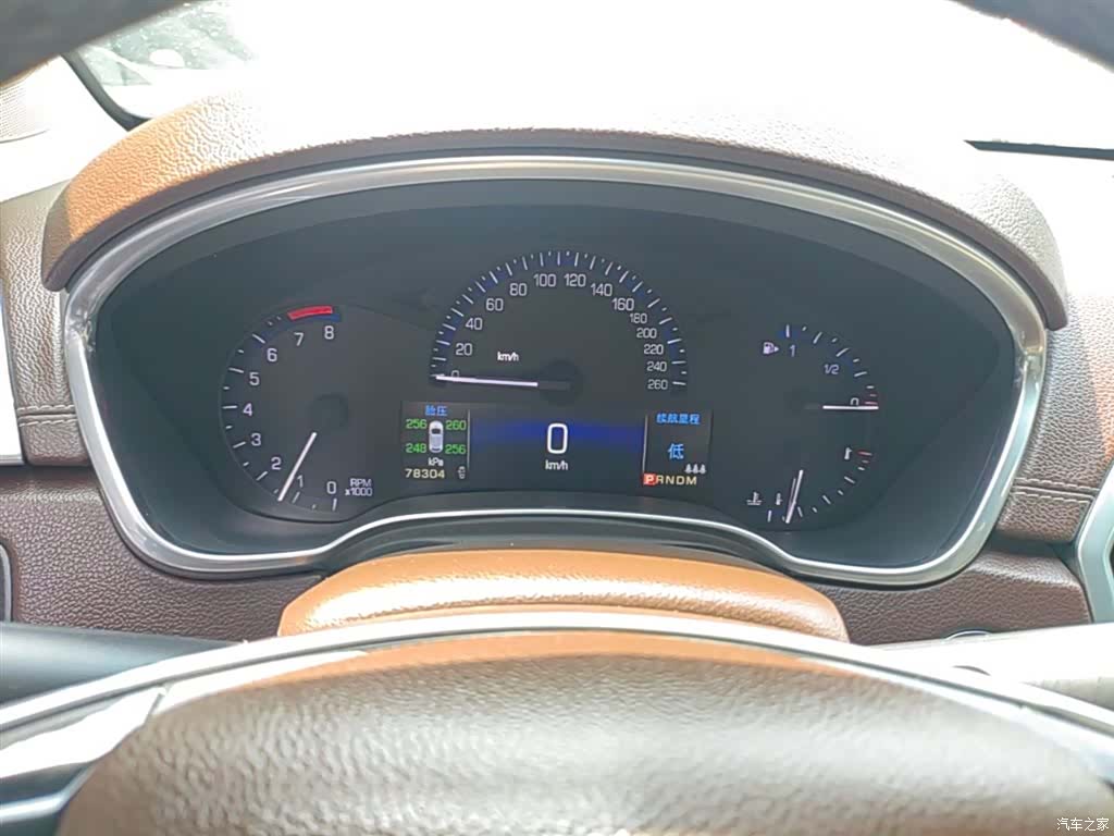Cadillac SRX, 2014 12