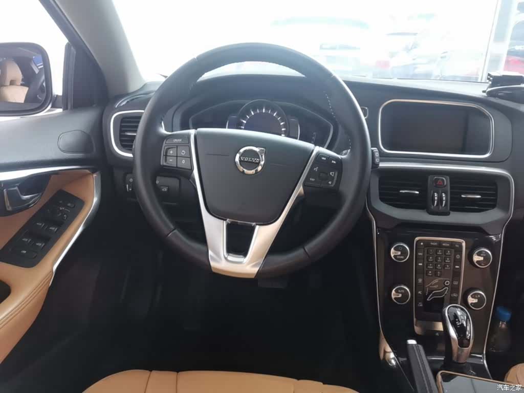 Volvo V40, 2017 11