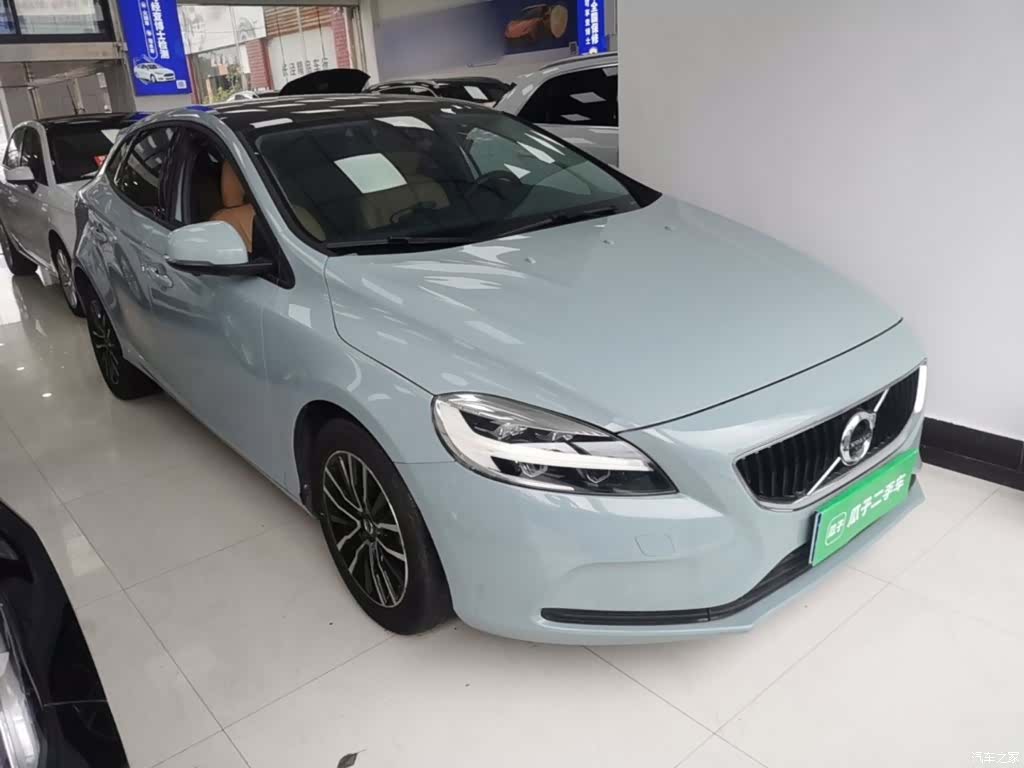 Volvo V40, 2017 4