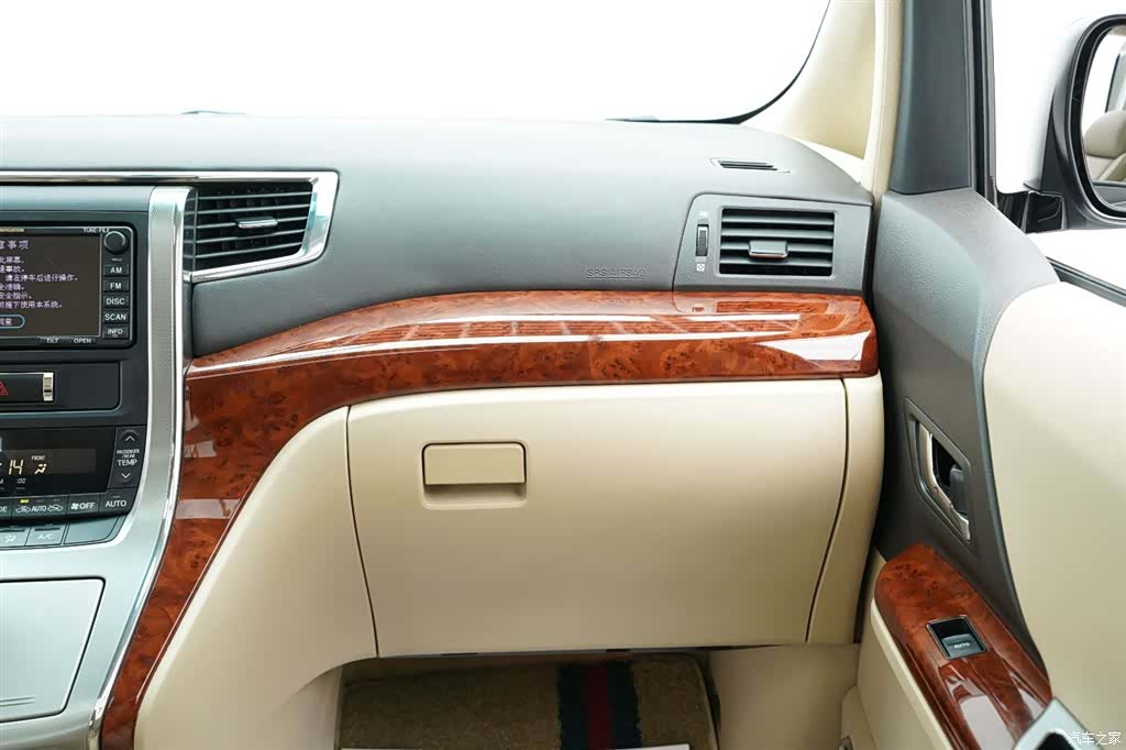Toyota Alphard, 2011 18