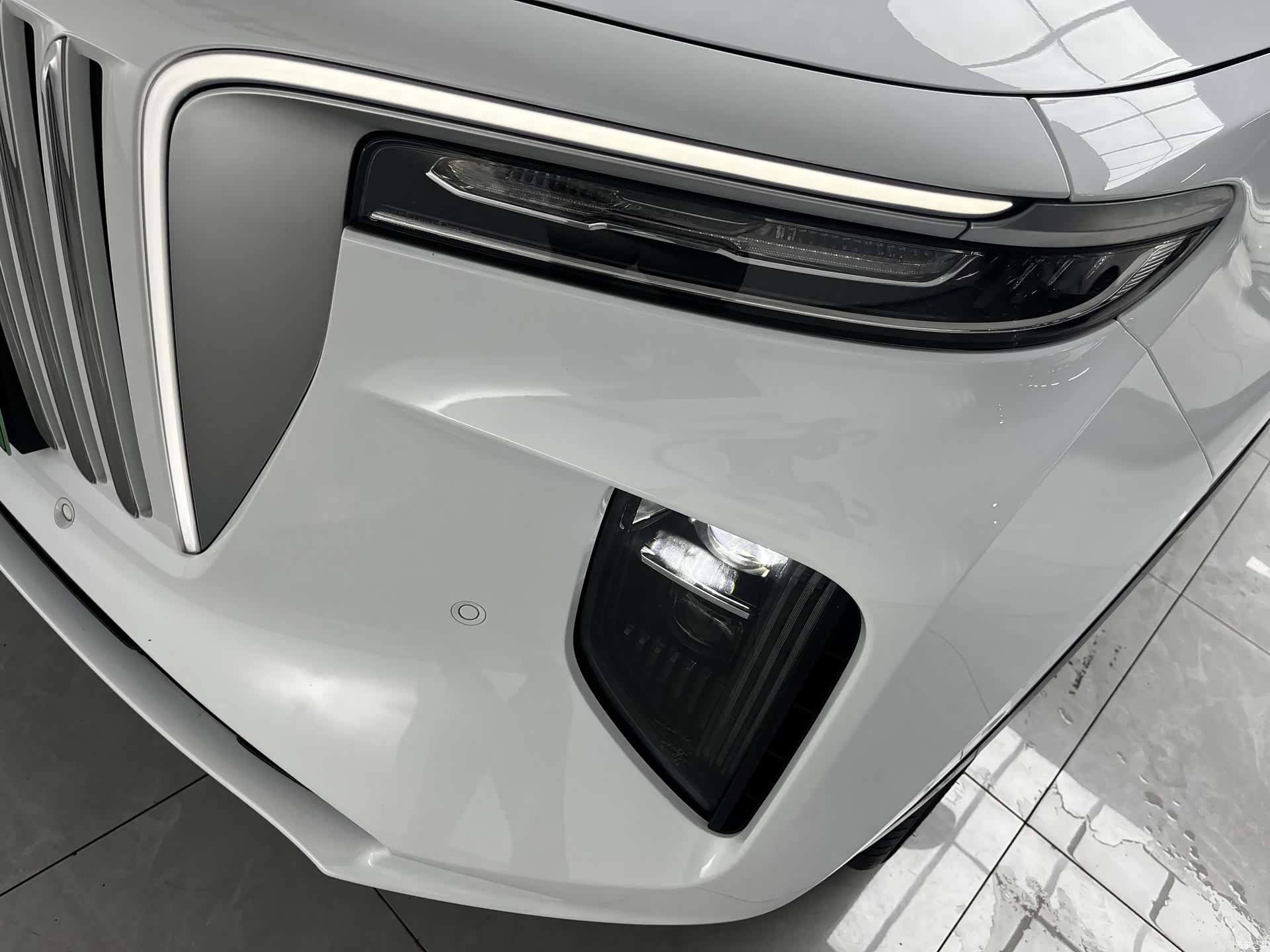 Hongqi E-HS9, 2023 19