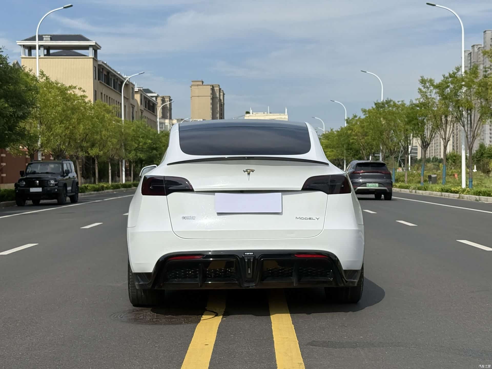 Tesla Model Y, 2023 8