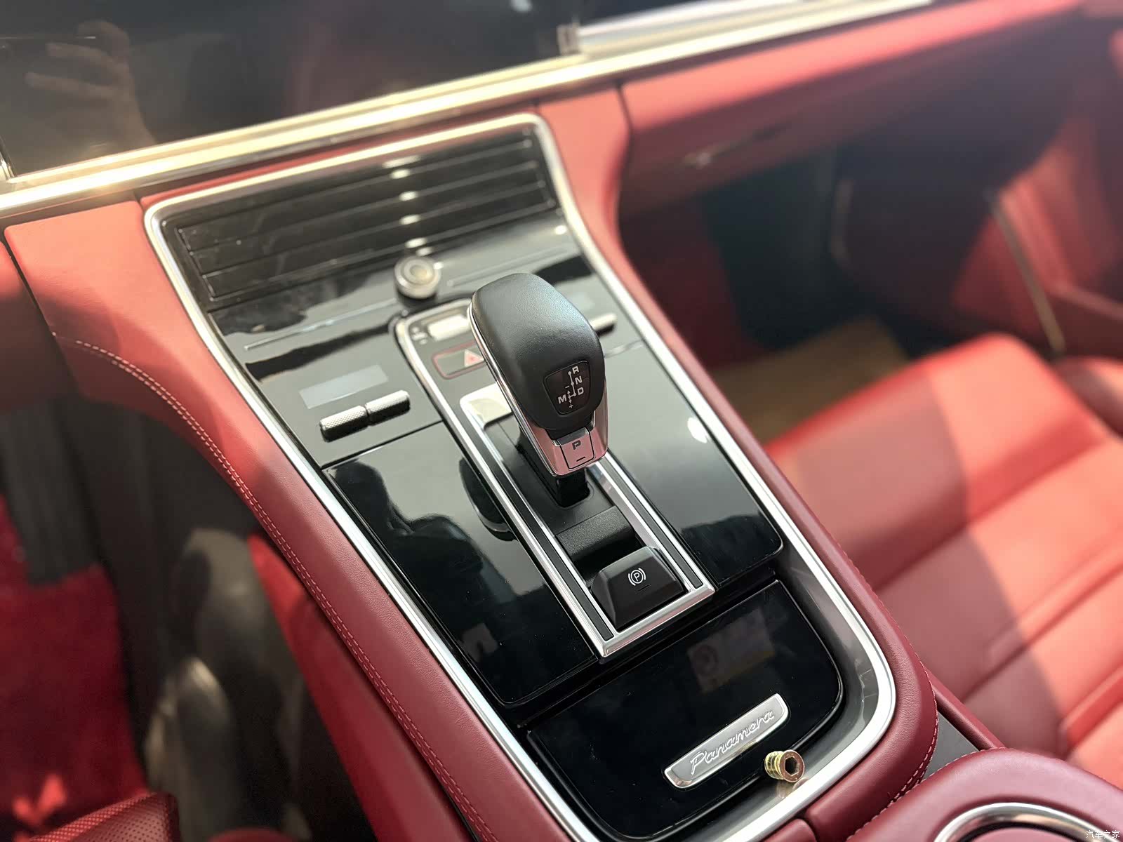 Porsche Panamera, 2023 10