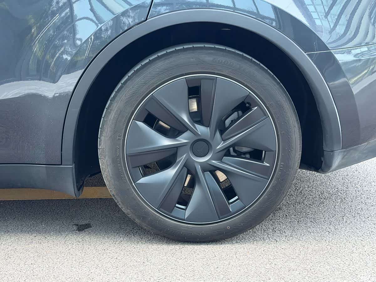 Tesla Model Y, 2024 7