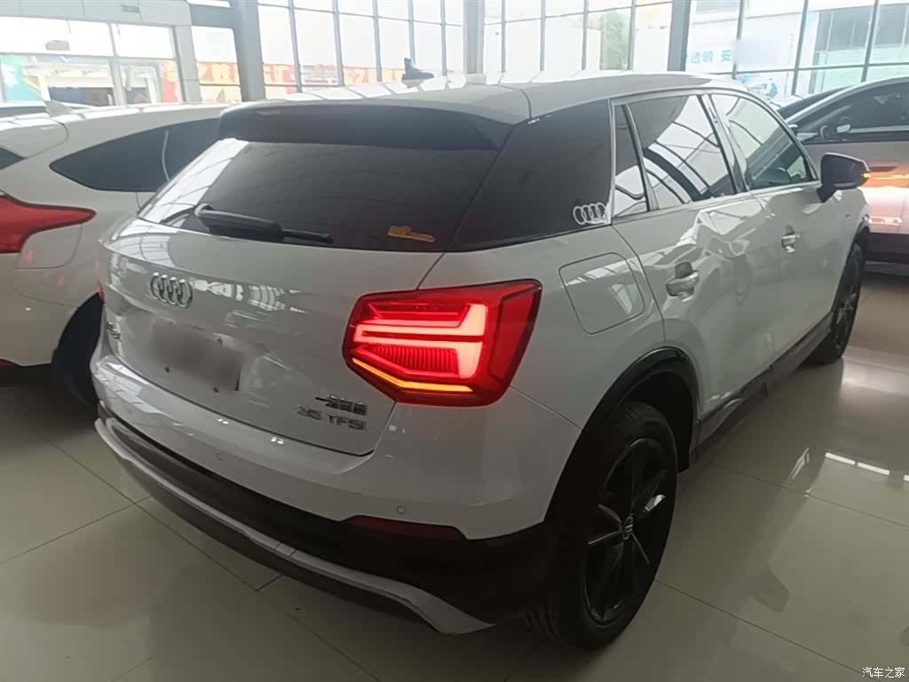Audi Q2L, 2019 7